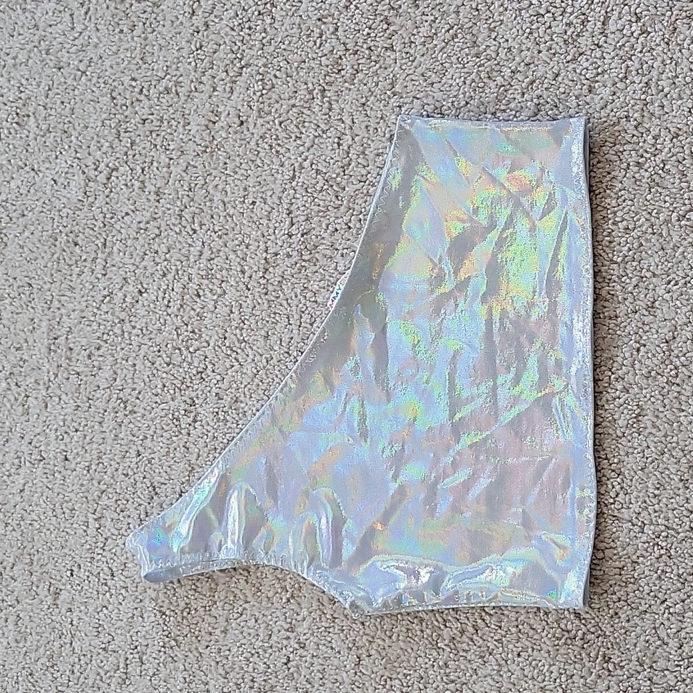 Iridescent half shoulder crop top